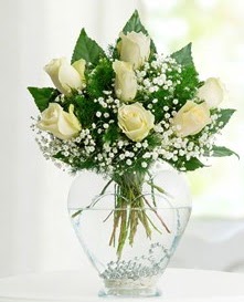 Cam içerisinde 7 adet beyaz gül  Düzce çiçek yolla , çiçek gönder , çiçekçi  