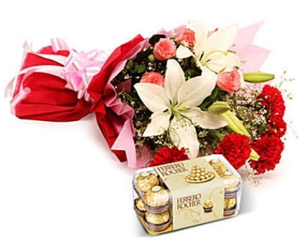 Karışık buket ve kutu çikolata  Düzce uluslararası çiçek gönderme 
